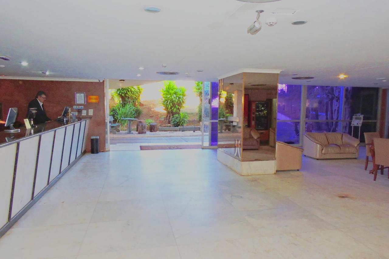 Airam Brasilia Hotel Bagian luar foto